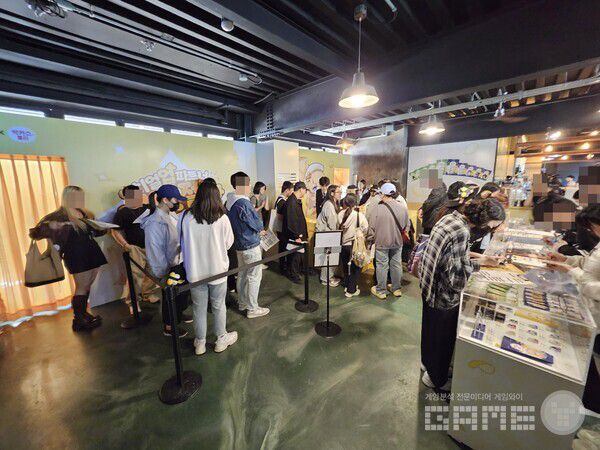 주문서에 체크하는 방식을 채택해  내부 혼잡도가 매우 적었다 / 게임와이 촬영