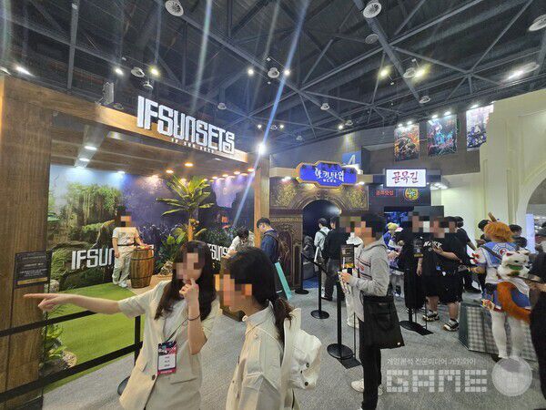 2025 플레이엑스포, 스마일게이트 스토브 부스 / 게임와이 촬영