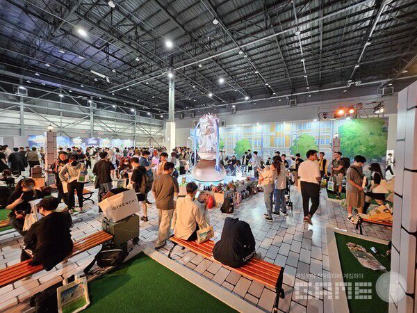 개인적으로 가장 마음에 들었던 중앙 휴게존 / 게임와이 촬영