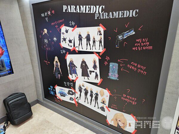 패러메딕 관련 미니게임인만큼 원화와 일러스트도 감상할 수 있다 / 게임와이 촬영