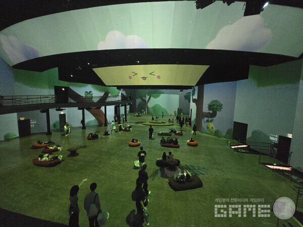 로스트아크 미디어아트 전시회 '빛의 여정' 현장 / 게임와이 촬영