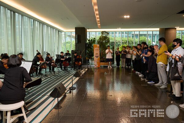 네오플 장애인 첼로 연주단 ‘앙상블힐’ 공연