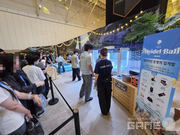 검은사막 굿즈 외에도 다양한 상품이 준비되어 있다 / 게임와이 촬영