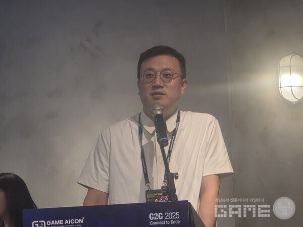 Mbupps 박선우 GM은 43년차 게이머임을 자처하며 AI 기반 마케팅을 소개했다. /게임와이 촬영