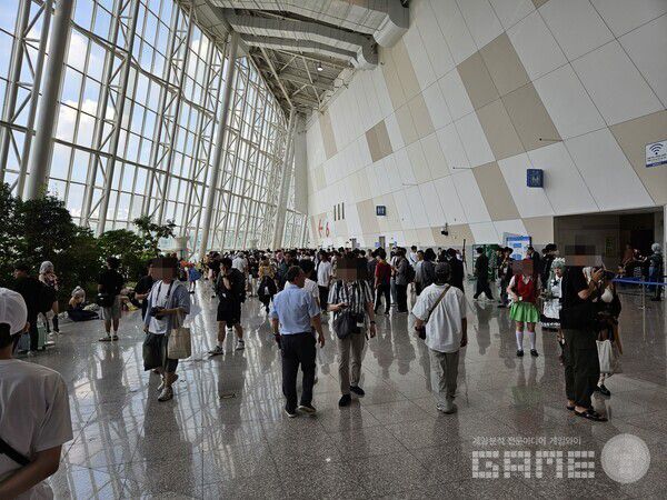 원더페스티벌이 사실상 1년 연기된 행사였던만큼 1일차에는 많은 이용자들이 방문했다 / 게임와이 촬영