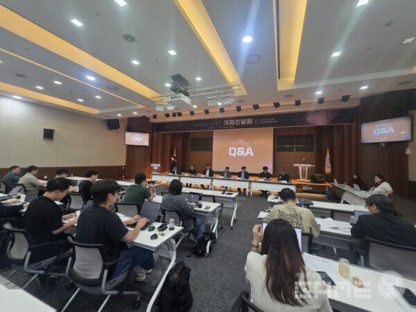 QA에서는 다양한 의견들이 나왔다 /게임와이 촬영