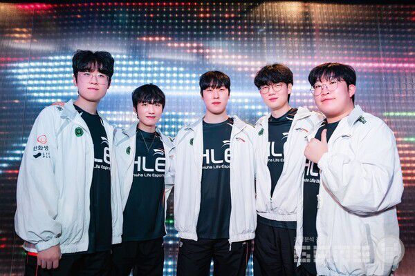 T1을 격파하고 결승 직행전에서 kt 롤스터를 만나는 한화생명e스포츠 /LCK