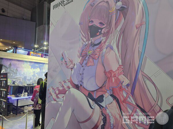 스마일게이트 도쿄게임쇼 2025 카제나 미래시 부스 /게임와이 촬영