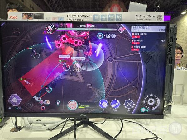 스마일게이트 부스 '미래시' 시연 현장 / 게임와이 촬영