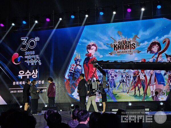 우수상은 세븐나이츠 리버스, P의 거짓: 서곡, RF 온라인 넥스트가 수상했다 / 게임와이 촬영