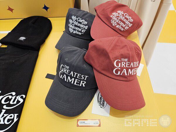 미국의 어떤분이 생각나는 모자 / 게임와이 촬영