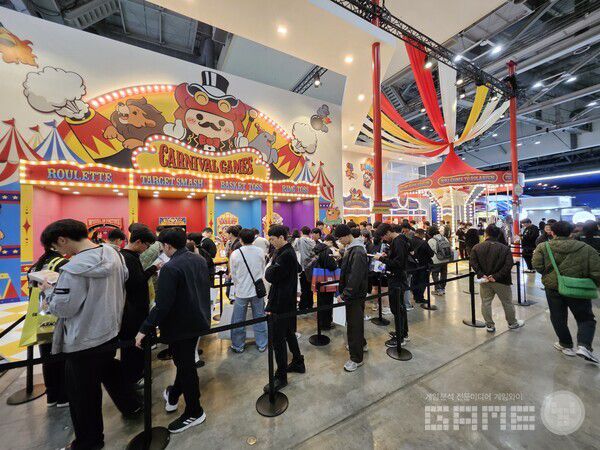 놀이공원 컨셉으로 꾸며진 테르비스와 웹젠 프렌즈 부스 / 게임와이 촬영