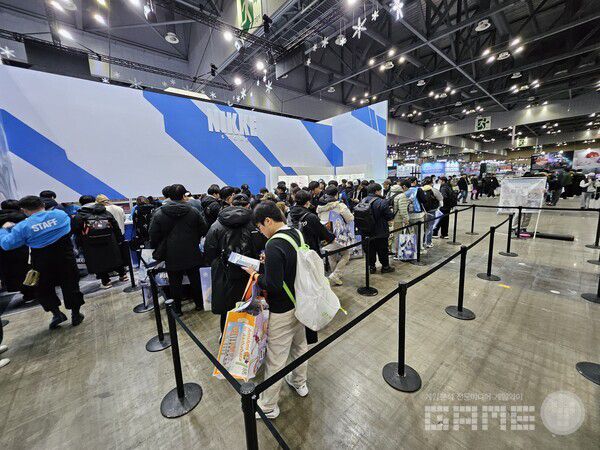 AGF 2025에 맞춰 출시된 새로운 굿즈도 만나볼 수 있다 / 게임와이 촬영