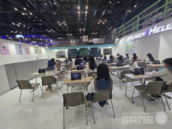 기본 컨셉이 노조키? /게임와이 촬영