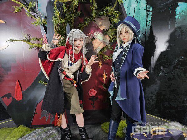 리버스: 1999의 공식 코스어 / 게임와이 촬영