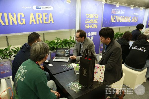 23개국 190개 이상의 인디 게임 개발사가 250개 이상의 게임을 선보인다.