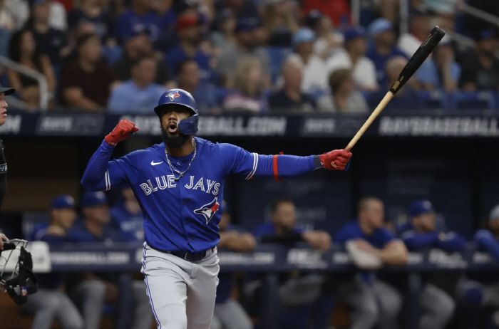 테오스카 에르난데스는 토론토 블루제이스 시절 거포 외야수로 스타덤에 올랐다. AP연합뉴스