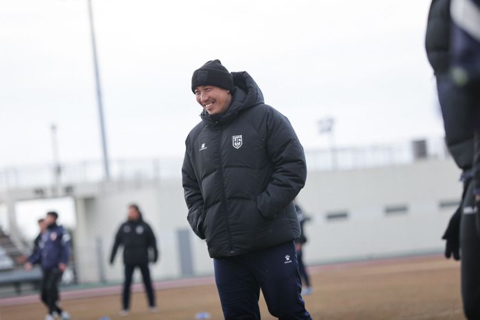 제주 강창학종합경기장/ 2025 K리그 동계 전지훈련/ K리그2/ 화성FC/ 오후훈련/ 화성 차두리 감독/ 사진 김경태