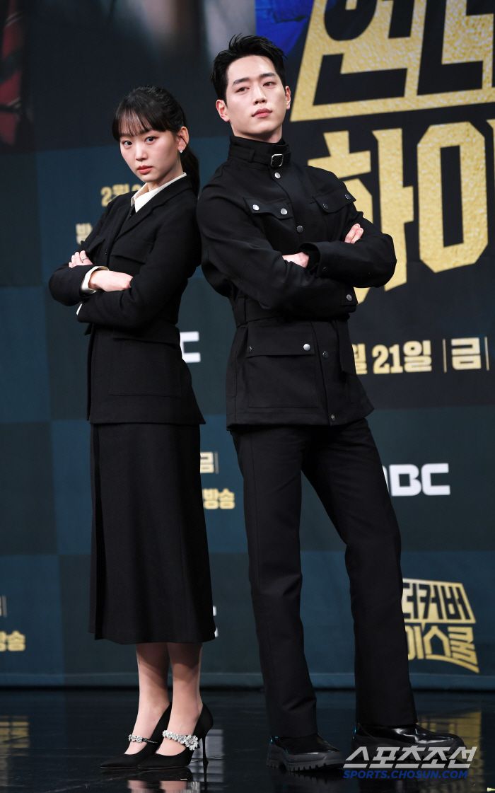 MBC '언더커버 하이스쿨' 제작발표회가 20일 서울 마포구 상암동 MBC 골든마우스홀에서 열렸다. 진기주, 서강준이 포토타임을 갖고 있다. 상암동=박재만 기자 pjm@sportschosun.com/2025.02.20/