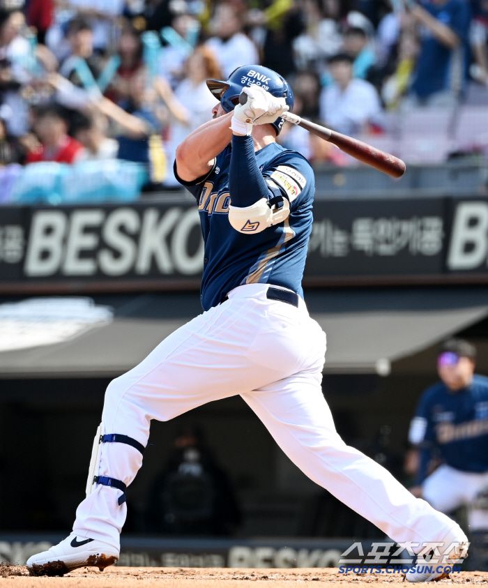 23일 광주KIA챔피언스필드에서 열린 NC와 KIA의 경기, 2회초 NC 데이비슨이 선제 솔로홈런을 치고 있다. 광주=허상욱 기자wook@sportschosun.com/2025.03.23/