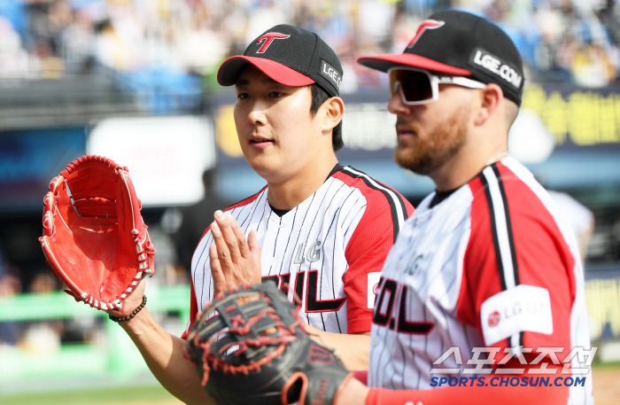 23일 잠실구장에서 열린 LG 트윈스와 롯데 자이언츠의 경기. LG 손주영이 숨을 고르고 있다. 잠실=박재만 기자 pjm@sportschosun.com/2025.03.23/