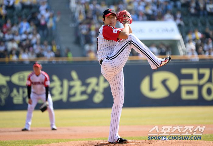 23일 잠실구장에서 열린 LG 트윈스와 롯데 자이언츠의 경기. LG 손주영이 역투하고 있다. 잠실=박재만 기자 pjm@sportschosun.com/2025.03.23/