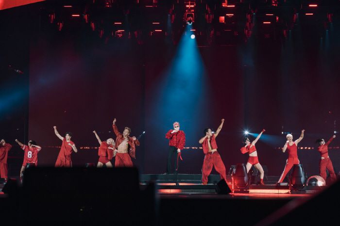 지드래곤이 29일과 30일 경기도 고양종합운동장에서 단독 콘서트 '2025 월드투어 [위버맨쉬] 인 코리아'를 열고, 양일간 6만여 명의 관객들을 만났다. 사진 제공=갤럭시코퍼레이션