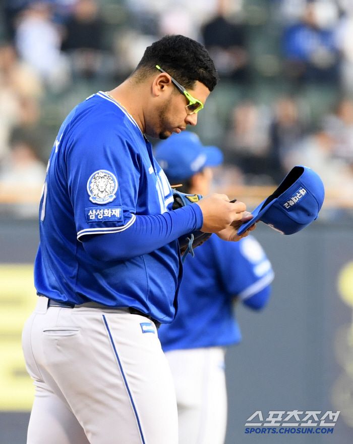 1회 실점 이후 묵묵히 7회까지 마운드를 지킨 후라도.