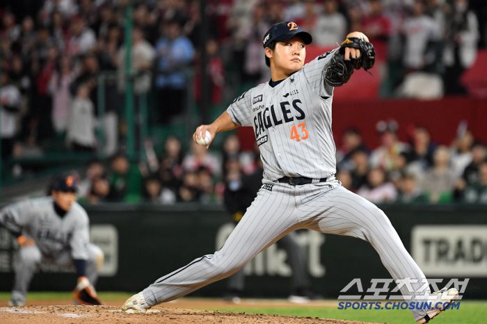 17일 인천 SSG랜더스필드에서 열린 SSG 랜더스와 한화 이글스의 경기. 한화 정우주가 역투하고 있다. 인천=박재만 기자 pjm@sportschosun.com/2025.04.17/