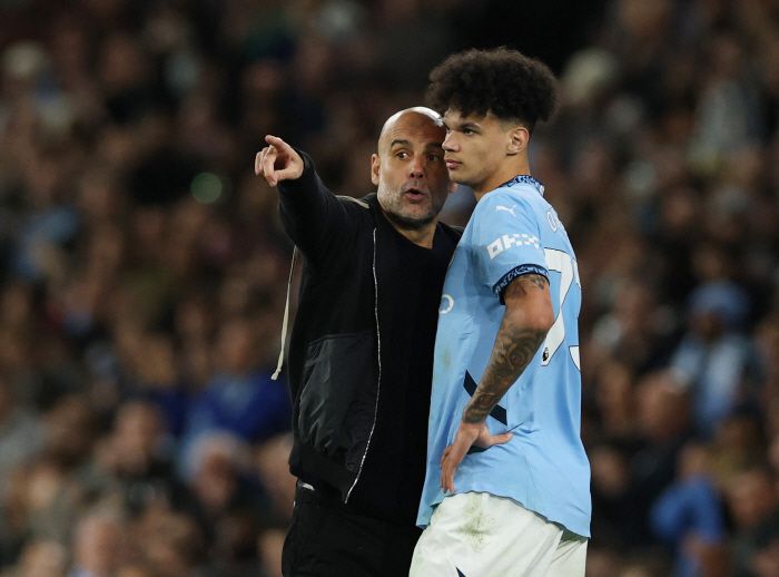 펩 과르디올라 맨시티 감독과 니코 오라일리. 로이터연합뉴스
