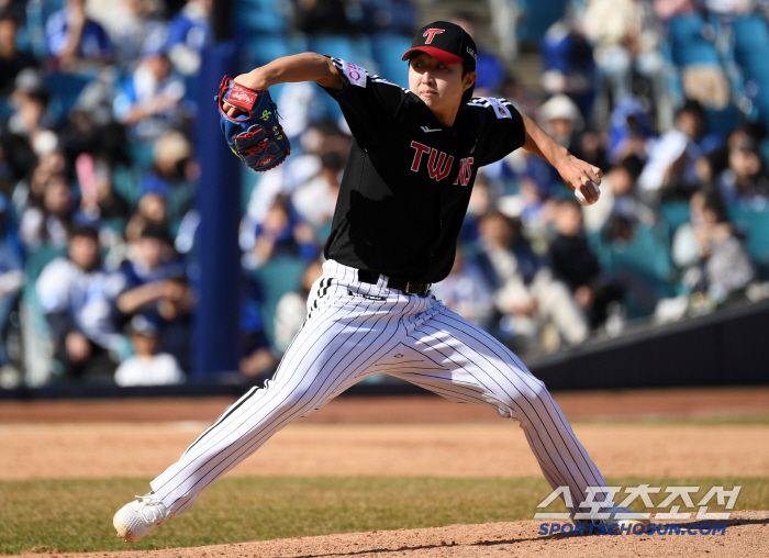 14일 대구 삼성라이온즈파크에서 열린 삼성 라이온즈와 LG 트윈스의 시범경기. LG 최채흥이 역투하고 있다. 대구=박재만 기자 pjm@sportschosun.com/2025.03.14/
