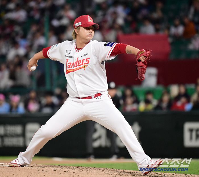 16일 인천 SSG랜더스필드에서 열린 KBO리그 SSG와 한화의 경기. 투구하는 SSG 김민. 인천=송정헌 기자songs@sportschosun.com/2025.04.16/