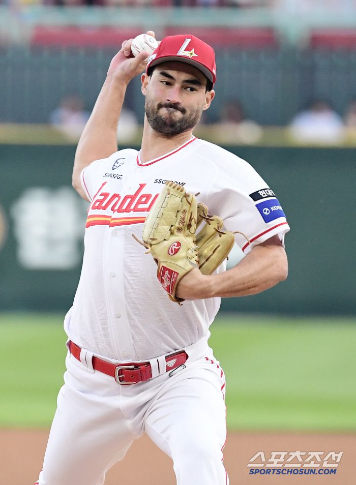 29일 인천 SSG랜더스필드에서 열린 KBO리그 SSG와 삼성의 경기. 선발 투구하고 있는 SSG 화이트. 인천=송정헌 기자songs@sportschosun.com/2025.04.29/