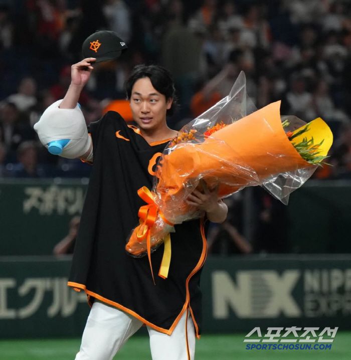 야마사키는 시범경기에서 부진해 우려를 샀으나 기우였다. 시즌 첫 경기부터 8이닝 무실점 역투로 팀 승리를 이끌었다. 사진캡처=요미우리 자이언츠 SNS