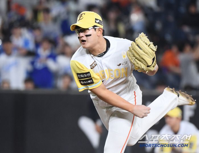 7일 대전 한화생명볼파크에서 열린 삼성-한화전. 9회초 3점을 내 준 한화가 김서현을 등판시켰다. 투구하는 김서현.  대전=정재근 기자 cjg@sportschosun.com/2025..5.7/