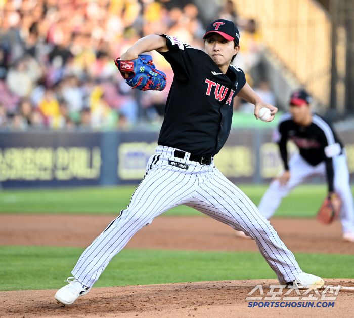 7일 잠실야구장에서 열린 LG와 두산의 경기, LG 선발투수 최채흥이 역투하고 있다. 잠실=허상욱 기자wook@sportschosun.com/2025.05.07/