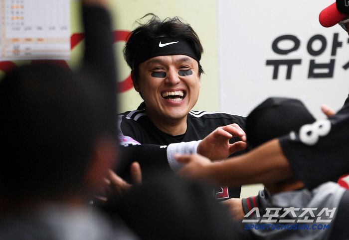 과감한 주루 플레이로 달아나는 점수를 발로 만든 박동원이 환호하고 있다. 대구=박재만 기자 pjm@sportschosun.com