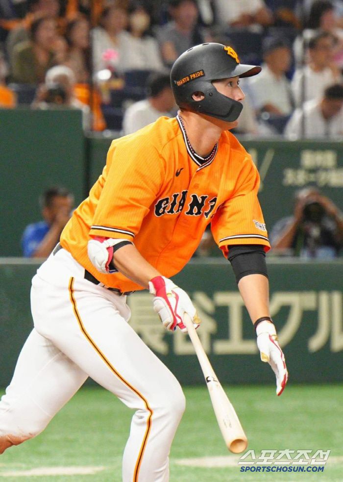 아키히로는 2023년 10홈런을 때려 기대를 키웠으나 자리잡지 못하고 이적이 결정됐다. 사진캡처=요미우리 자이언츠 SNS