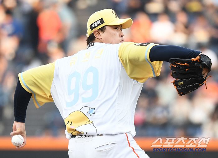 13일 대전 한화생명볼파크에서 열린 두산-한화전. 선발투수 류현진이 투구하고 있다. 대전=정재근 기자 cjg@sportschosun.com/2025..5.13/