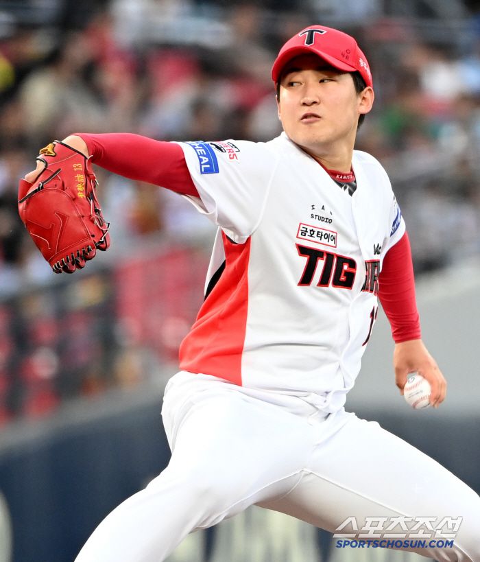 14일 광주KIA챔피언스필드에서 열린 롯데와 KIA의 경기, KIA 선발투수 윤영철이 역투하고 있다. 광주=허상욱 기자wook@sportschosun.com/2025.05.14/