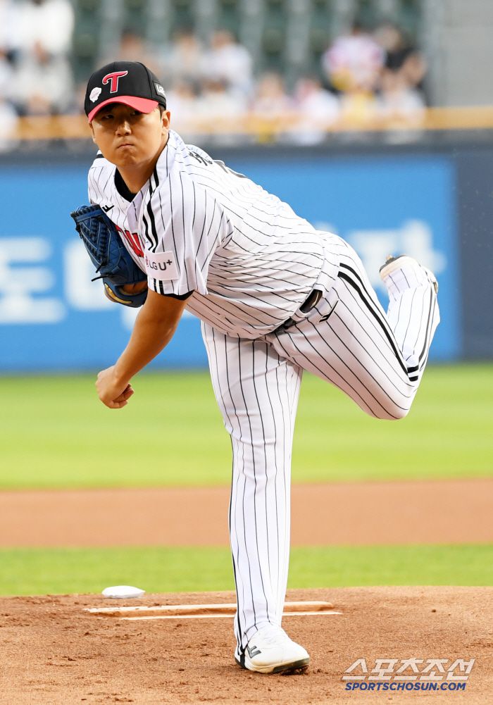 14일 잠실구장에서 열린 LG 트윈스와 키움 히어로즈의 경기. LG 송승기가 역투하고 있다. 잠실=박재만 기자 pjm@sportschosun.com/2025.05.14/