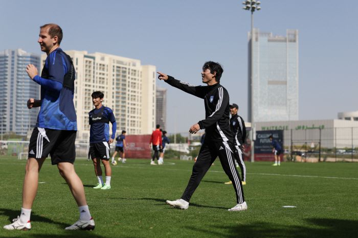 두바이스포츠시티(두바이, UAE)/ 2025 K리그 동계 전지훈련/ K리그1/ 울산HDFC/ 울산 박주영 코치/ 사진 곽동혁