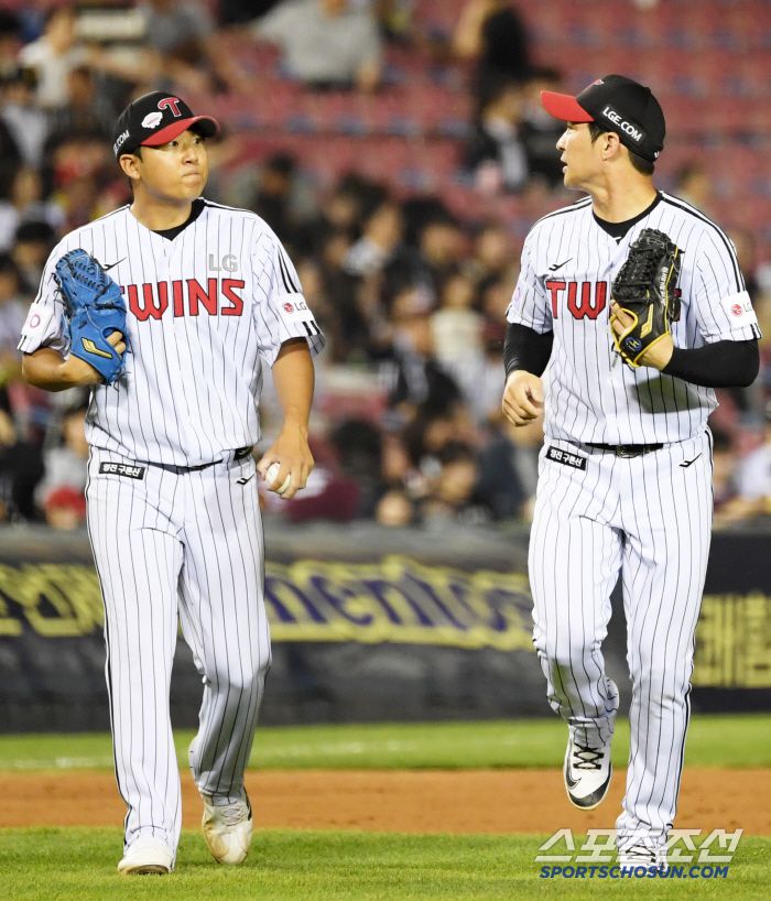 14일 잠실구장에서 열린 LG 트윈스와 키움 히어로즈의 경기. LG 송승기가 숨을 고르고 있다. 잠실=박재만 기자 pjm@sportschosun.com/2025.05.14/