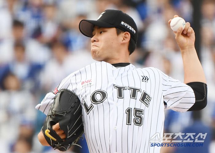 19일 대구 라이온즈파크에서 열린 롯데-삼성전. 선발투수 김진욱이 투구하고 있다. 대구=정재근 기자 cjg@sportschosun.com/2025.4.19/