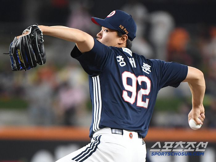 15일 대전 한화생명볼파크에서 열린 두산-한화전. 9회말 양재훈이  투구하고 있다. 대전=정재근 기자 cjg@sportschosun.com/2025..5.15/
