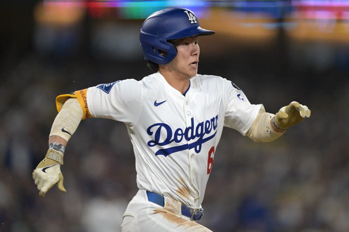 김혜성이 5회말 내야안타를 치고 전력질주하고 있다. Imagn Images연합뉴스