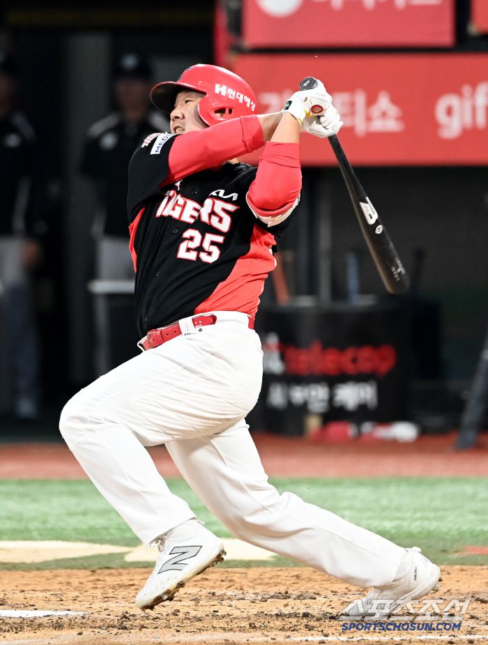 22일 수원KT위즈파크에서 열린 KIA와 KT의 경기,  5회초 1사 만루 KIA 이우성이 2타점 적시타를 치고 있다. 수원=허상욱 기자wook@sportschosun.com/2025.05.22/