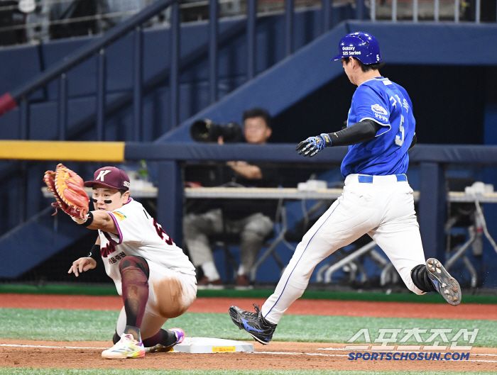 22일 서울 고척스카이돔에서 열린 삼성-키움전. 6회초 무사 1, 2루에서 구자욱이 병살타로 아웃되고 있다. 고척=정재근 기자 cjg@sportschosun.com/2025.5.22/