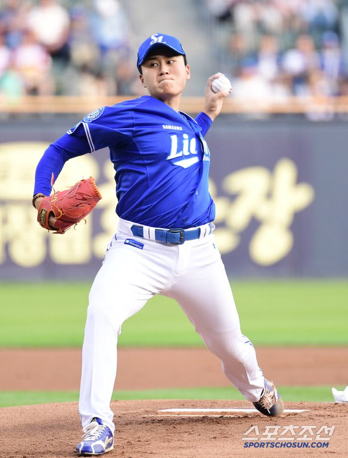 30일 잠실구장에서 열린 KBO리그 LG와 삼성의 경기. 힘차게 투구하는 삼성 선발 이승현. 잠실=송정헌 기자songs@sportschosun.com/2025.05.30/