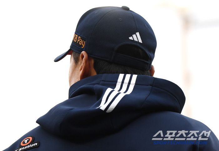 13일 대전 한화생명볼파크에서 열린 두산-한화전. 이승엽 감독이 경기를 지켜보고 있다. 대전=정재근 기자 cjg@sportschosun.com/2025..5.13/